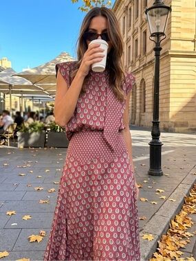 Vintage Polka Dot Print Sleeveless 2pcs Set: Ribbon High Neck Loose Top + High